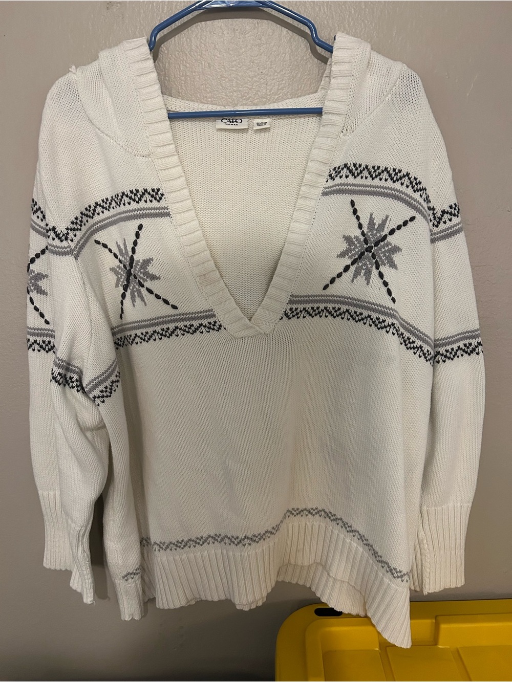 (FREE when bundled) white sweater